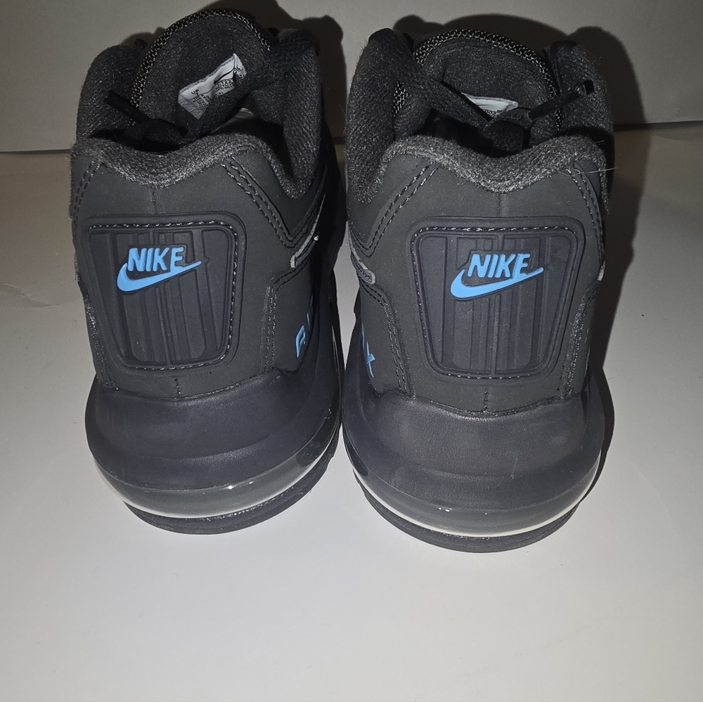๐ฅ Air Jordan 1 Retro Low OG โ Womenโs Size 8 ๐ฅ - Picture 2 of 3